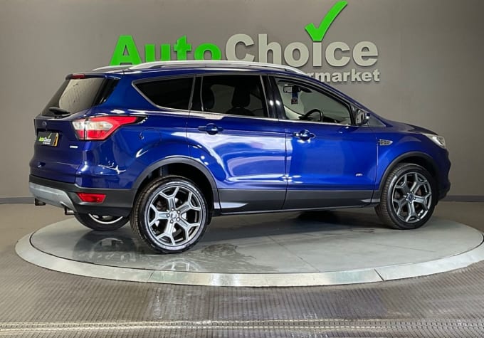 2025 Ford Kuga