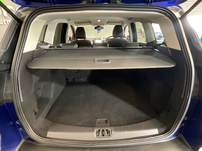 2025 Ford Kuga