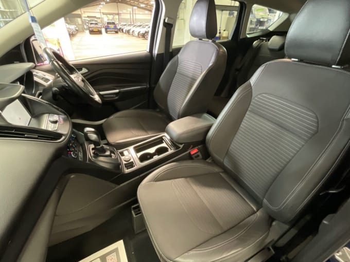 2025 Ford Kuga