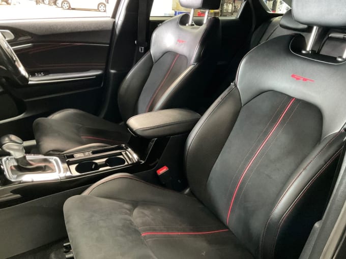 2025 Kia Proceed