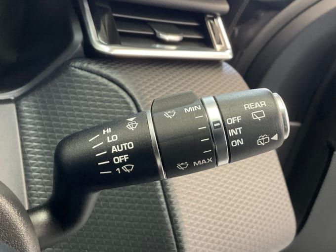 2025 Land Rover Range Rover Velar