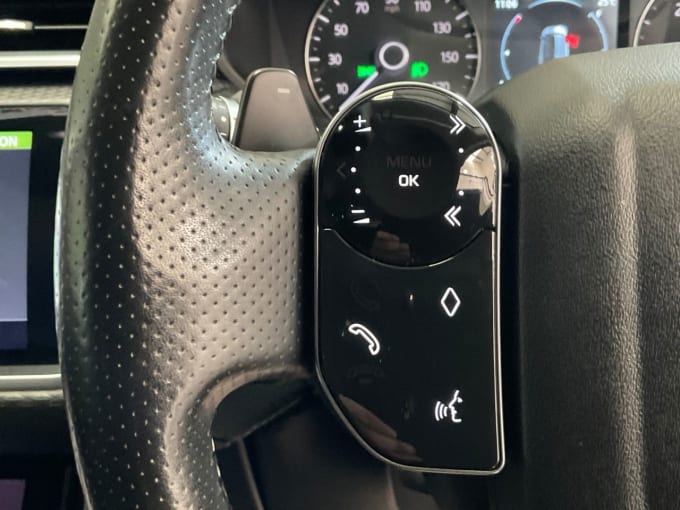 2025 Land Rover Range Rover Velar