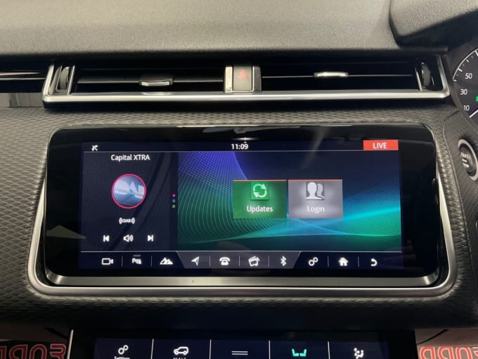 2025 Land Rover Range Rover Velar