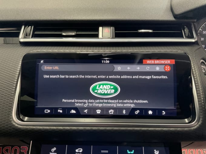 2025 Land Rover Range Rover Velar