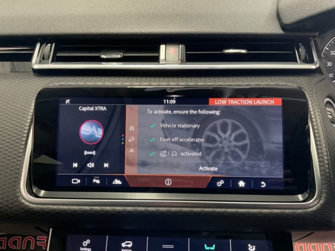 2025 Land Rover Range Rover Velar