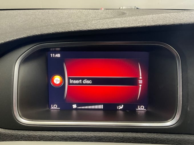 2025 Volvo V40