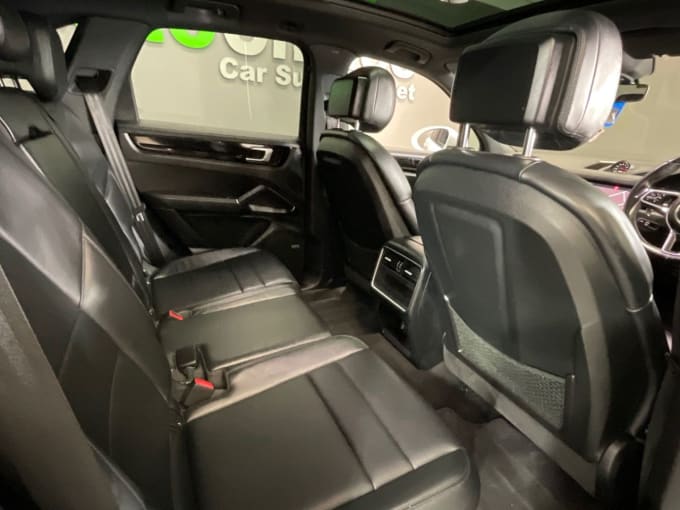 2025 Porsche Cayenne