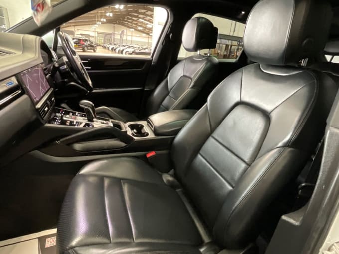 2025 Porsche Cayenne