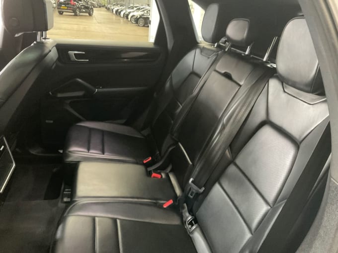 2025 Porsche Cayenne