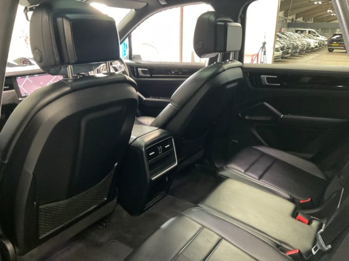 2025 Porsche Cayenne