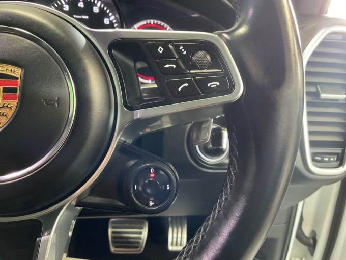 2025 Porsche Cayenne