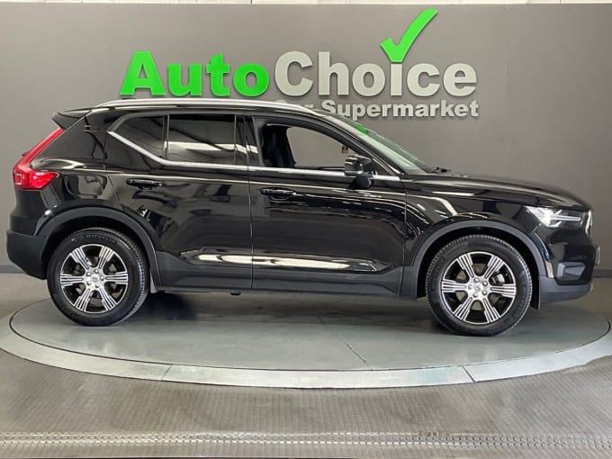 2025 Volvo Xc40