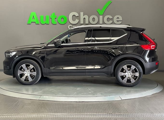 2025 Volvo Xc40