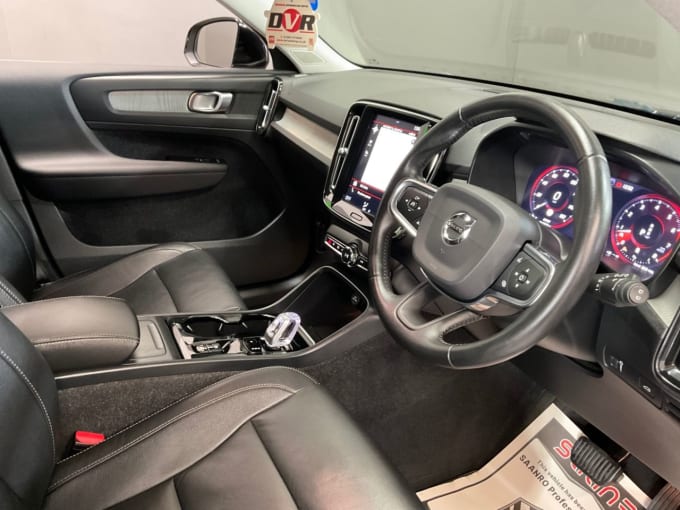 2025 Volvo Xc40