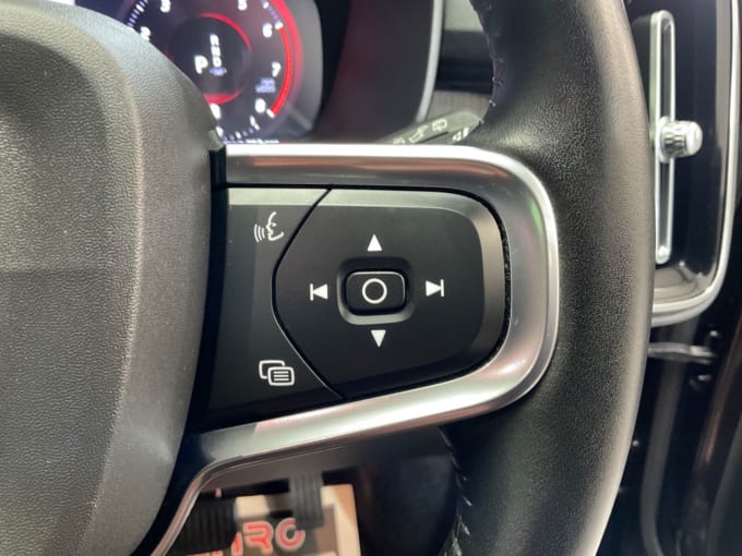 2025 Volvo Xc40