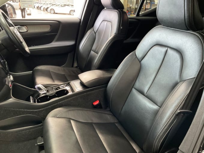 2025 Volvo Xc40
