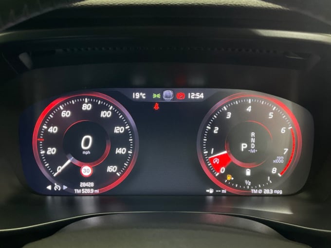 2025 Volvo Xc40