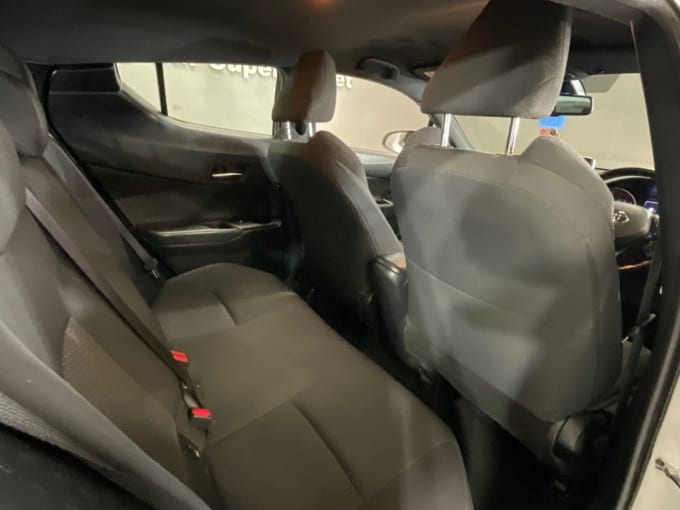 2025 Toyota C-hr