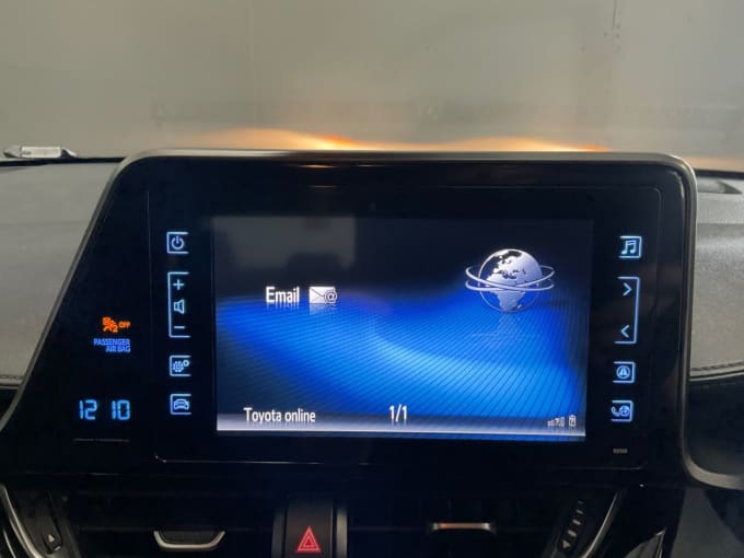2025 Toyota C-hr