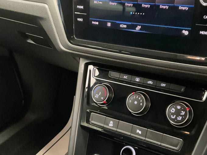2025 Volkswagen Touran
