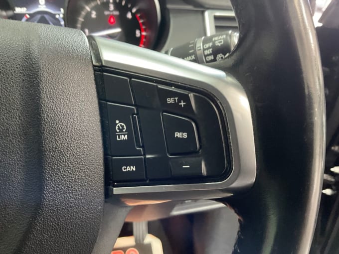 2025 Land Rover Discovery Sport