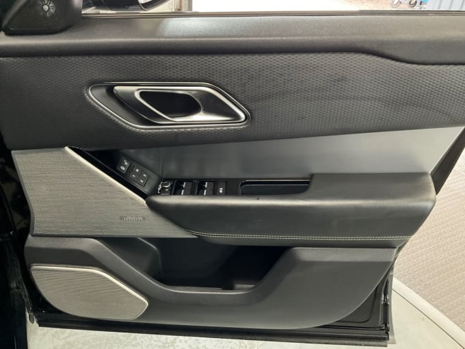 2025 Land Rover Range Rover Velar