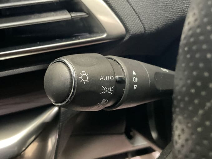 2025 Peugeot 3008