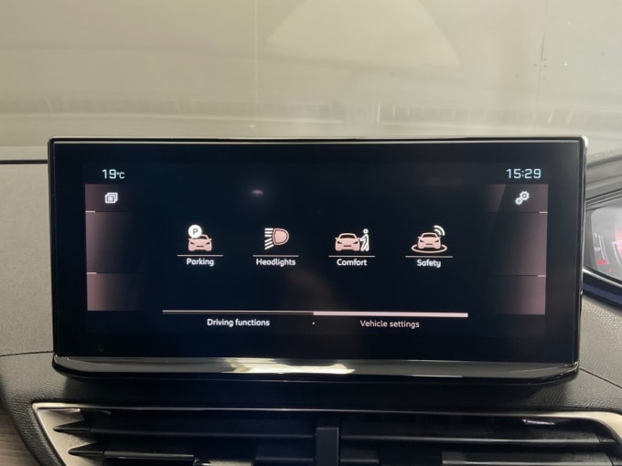 2025 Peugeot 3008