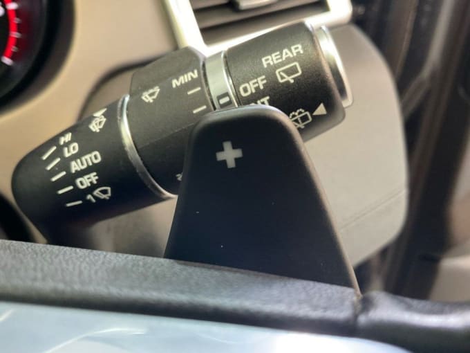 2025 Land Rover Discovery Sport