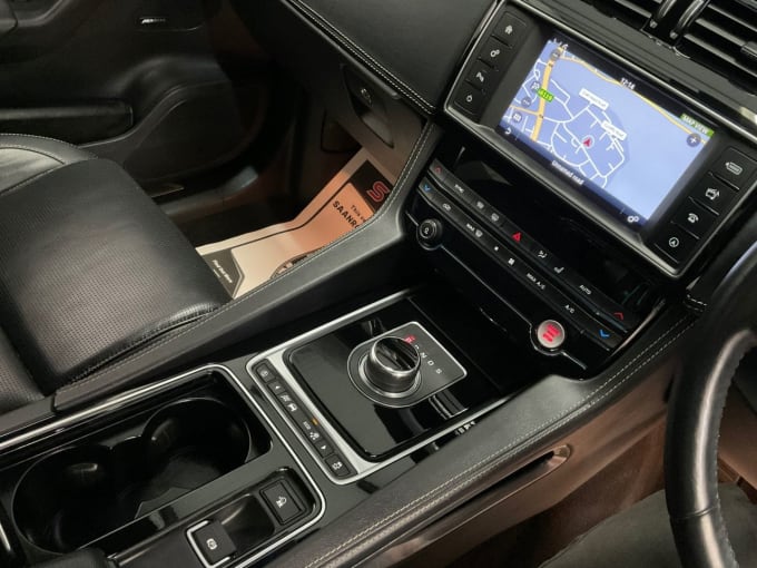 2025 Jaguar F-pace