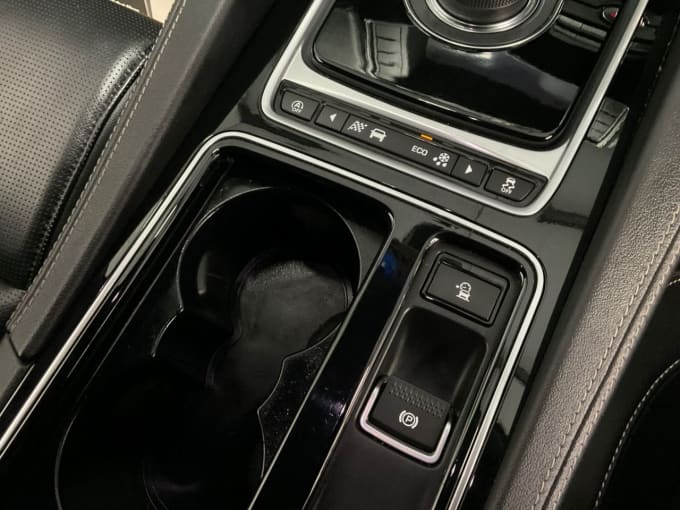 2025 Jaguar F-pace