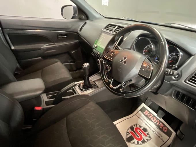 2025 Mitsubishi Asx