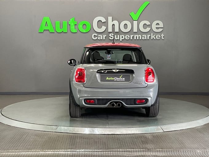 2025 Mini Hatch