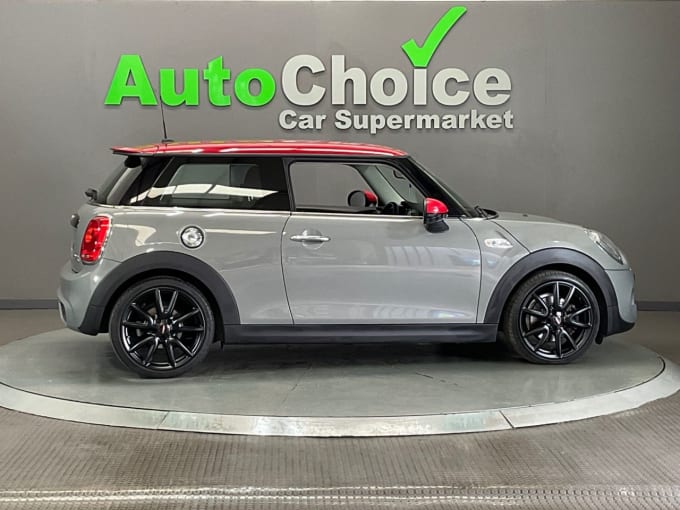 2025 Mini Hatch