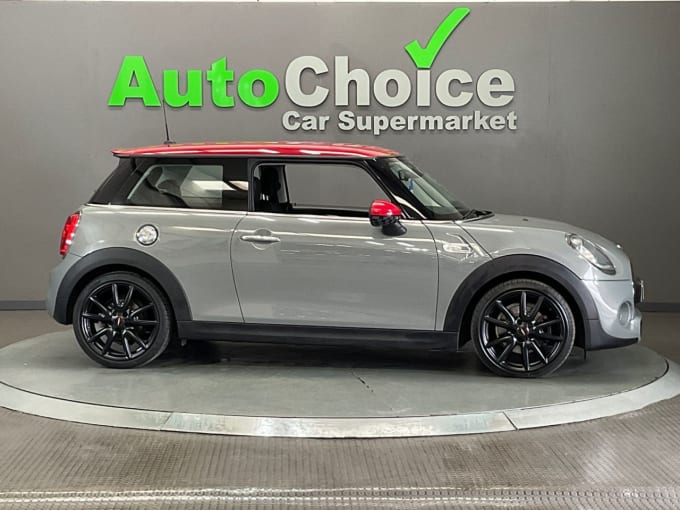 2025 Mini Hatch