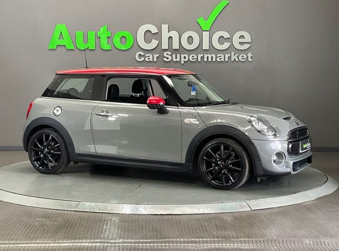 2025 Mini Hatch
