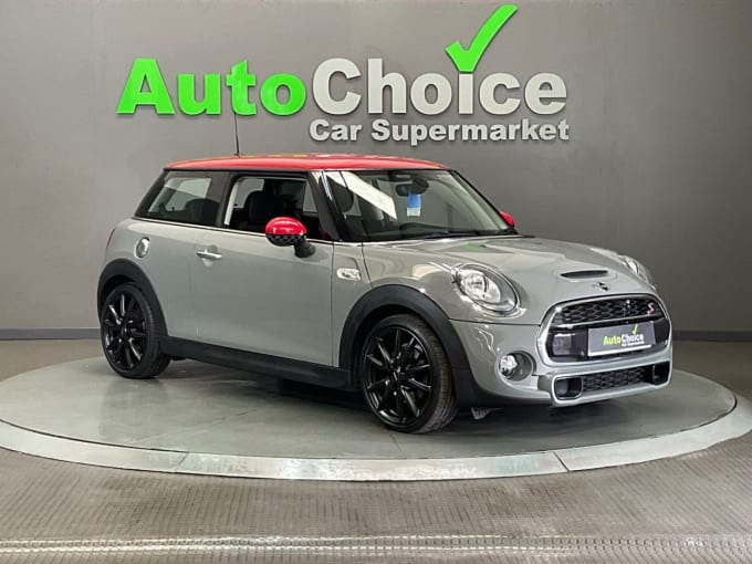 2025 Mini Hatch