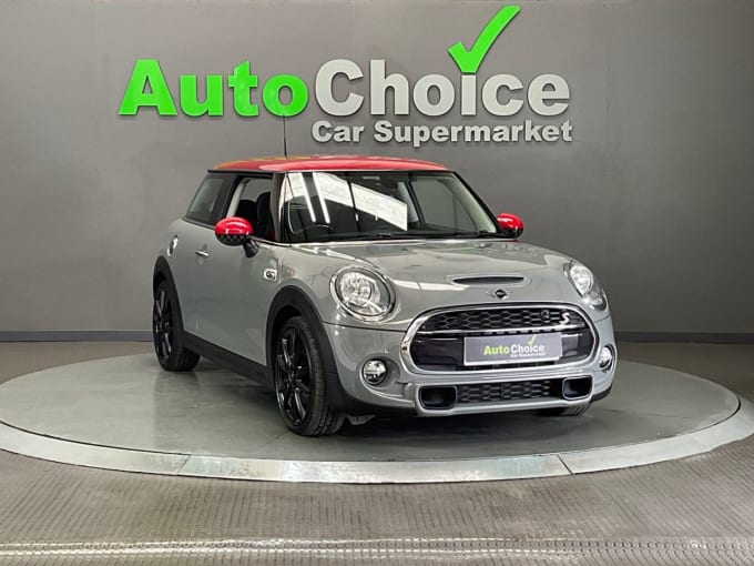 2025 Mini Hatch