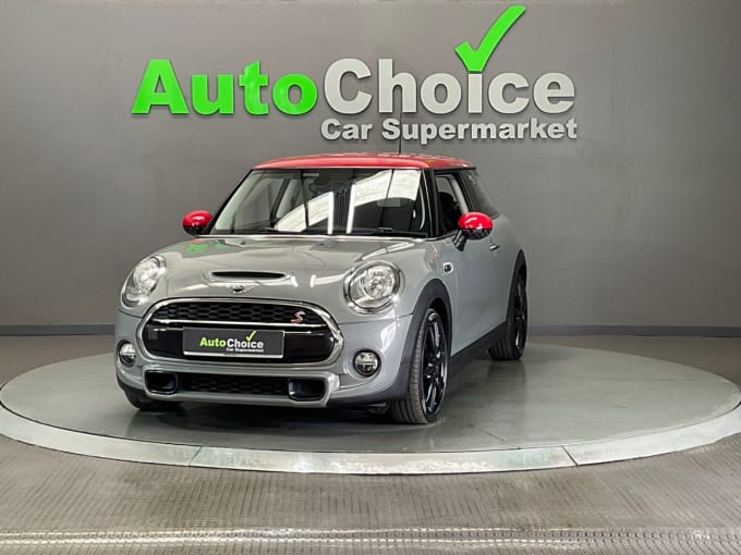 2025 Mini Hatch
