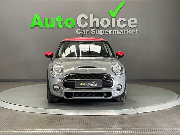 2025 Mini Hatch