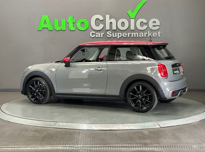 2025 Mini Hatch