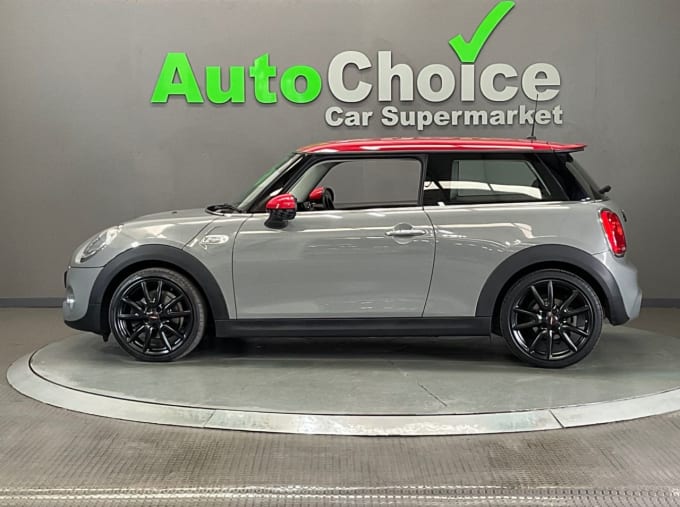 2025 Mini Hatch