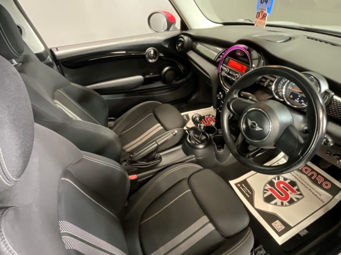 2025 Mini Hatch