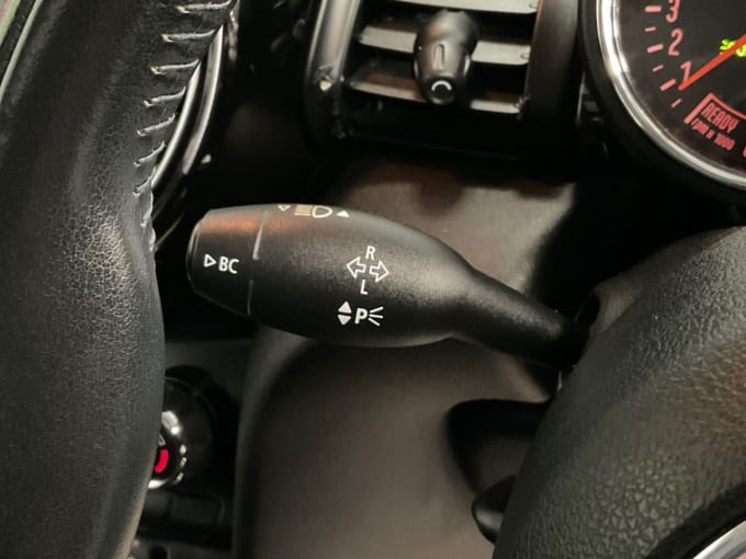 2025 Mini Hatch