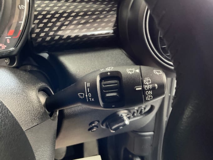 2025 Mini Hatch