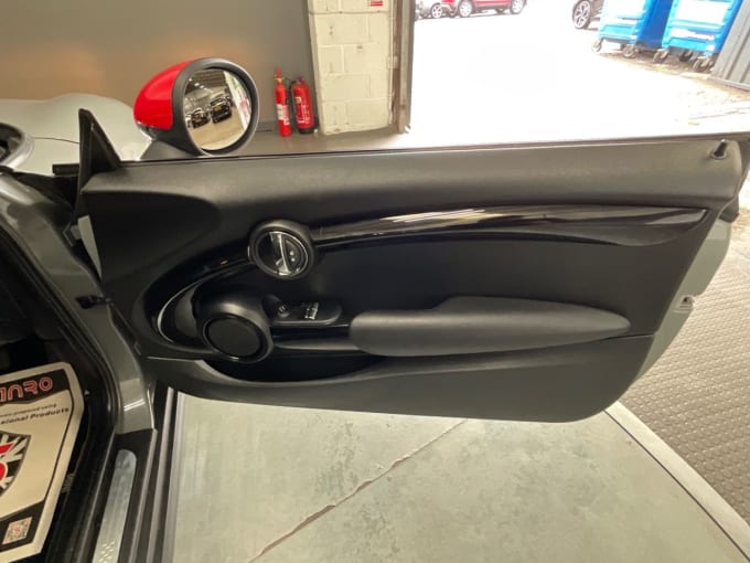 2025 Mini Hatch