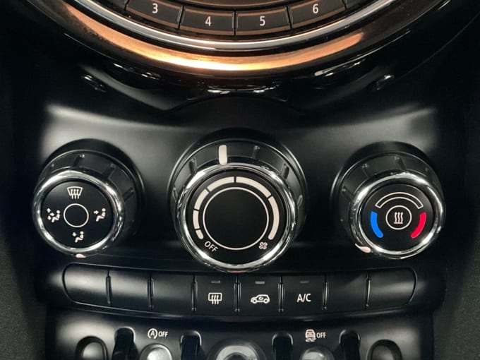 2025 Mini Hatch