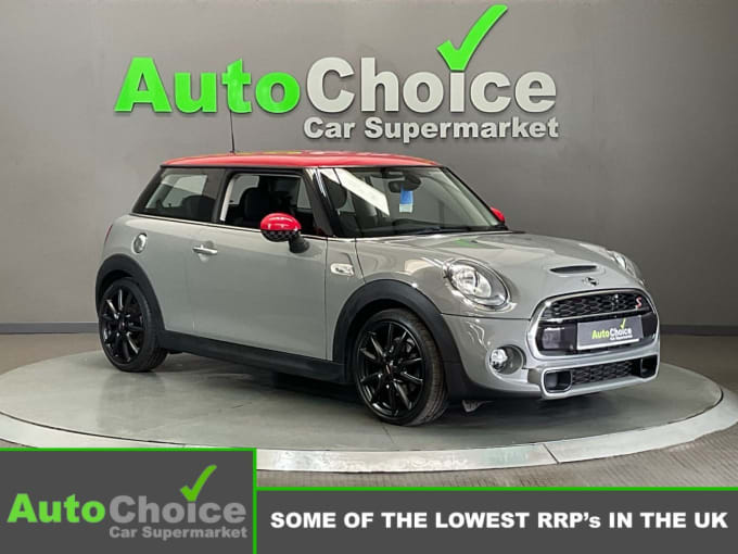 2025 Mini Hatch