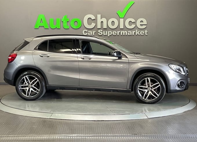 2025 Mercedes-benz 180