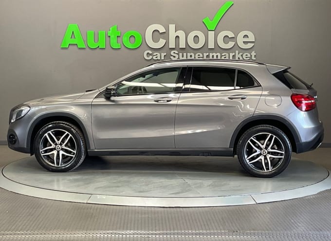 2025 Mercedes-benz 180